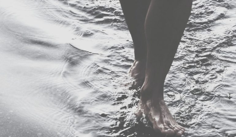 feet water sea ocean